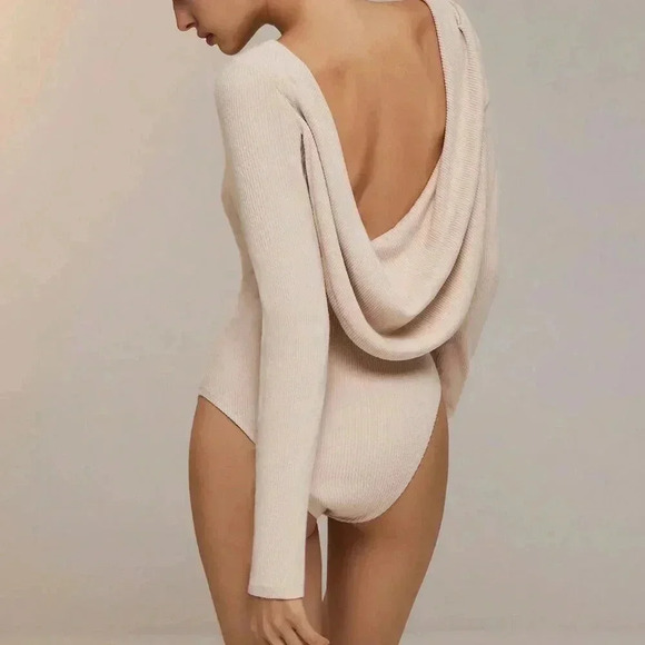 Apricot Sexy Women's Backless Long Sleeve Bodysuit - Picture 3 of 6